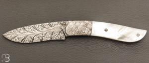   Couteau  " GYR " front-flipper par Tim Bernard - Nacre blanche et mtorite