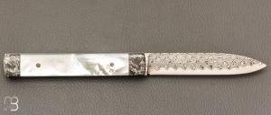 Couteau " lock back " par Eric Depeyre - Fibre de carbone et nacre