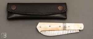    Couteau " Interprétation Yssingeaux " par Erwann Aubriet - Ivoire de phacochère et lame damas twist