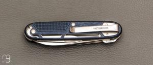   Couteau Synergy X Alox Bleu par Victorinox - 0.8226.22