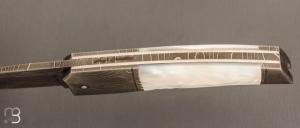   Couteau " liner-lock custom " par Alain & Joris Chomilier - Nacre et damas de Chad Nichols