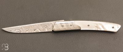   Couteau " Pièce unique " custom par Des Horn - Nacre et Damas