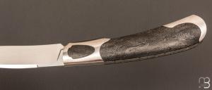 Couteau " Legend " pliant artisanal de Cyril Kalisz - Fatcarbon Spacecoral et RWL34