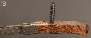   Couteau " Tire-bouchon" par Philippe Ricard - Loupe de chêne et lame damas