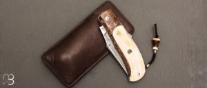 Couteau  "Truand lock-back" par Tony Ruot - Ivoire de phacochère et loupe de chêne