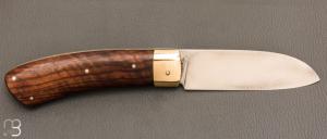   Couteau " custom " pliant par Mickaël Moing - Noyer et lame en 100Cr6