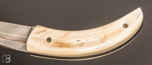   Couteau " Pièce unique " par Alain & Joris Chomilier - Damas carbone de Baker Forge et dent de phacochère