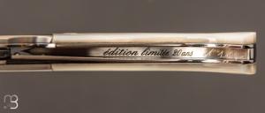    Couteau 1515 collection " 20 ans N°1/20 " par Manu Laplace - Nacre blanche et lame en damas inoxydable