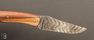   Couteau " Camembert damas" régional pliant en bois d'aubrac