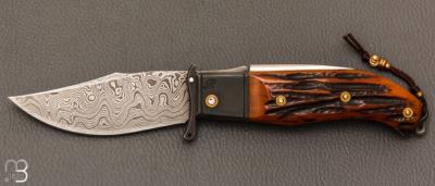Couteau  "  Truand garde mobile " par Tony Ruot - Os cerfé et lame en damas feuilleté