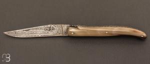   Couteau Laguiole 12 cm par la Forge de Laguiole - Pointe de corne et lame damas