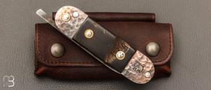 Couteau " Bouledogue allongé " XC75 et buffle fait main par Frédéric Marchand