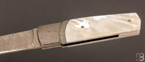   Couteau " Chiudibile  " custom par Fabrizio Silvestrelli - Nacre blanche et lame damas