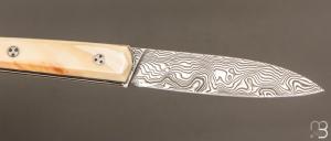 Couteau " Le Capi " par la Coutellerie Savignac - Ivoire de phacochère et lame en damasteel