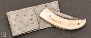   Couteau " Pièce unique " par Alain & Joris Chomilier - Damas carbone de Baker Forge et dent de phacochère