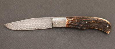 Couteau " Tony " custom de Anthony Brochier - Damas multi-barreaux torsadé et bois de cerf