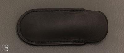  Etui S cuir de veau pour couteau pliant fait main par Chantal Trocmé - coloris noir