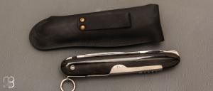 Couteau de poche modèle Jean Guy 18 cm en corne de buffle par Mongin