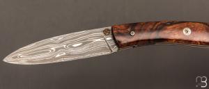 Couteau  " le Névé " pliant  par Tim Bernard - Loupe de Bois de fer et lame damas