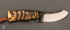    Couteau droit " L'outil " par Pierre Reverdy - Corne de mouflon et Boehler K720