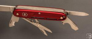  Couteau Synergy X Alox Rouge par Victorinox - 0.8226.20