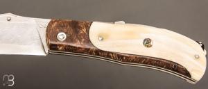 Couteau  "Truand lock-back" par Tony Ruot - Ivoire de phacochère et loupe de chêne