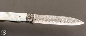 Couteau " lock back " par Eric Depeyre - Fibre de carbone et nacre