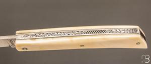    Couteau " Mandrin " de collection par Philippe Voissière - Ivoire de phacochère et lame Damasteel®