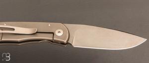 Couteau "Citizen full custom" par Sacha Thiel - Titane texturé et RWL34