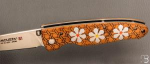  Couteau " Hana Flower liner lock " par Mcusta - Bambou et VG10 - Pièce Unique