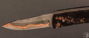   Couteau " custom " par Alain & Joris Chomilier - Bouleau madré stabilisé et damas Carbone Cuivre