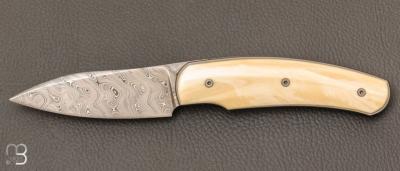 Couteau " custom " pliant de David Lespect - Ivoire de phacochère et lame damas