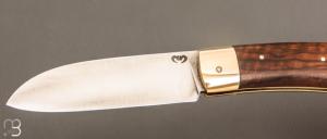   Couteau " custom " pliant par Mickaël Moing - Noyer et lame en 100Cr6