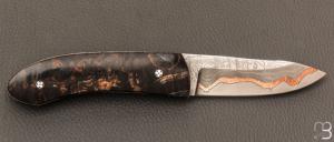   Couteau " custom " par Alain & Joris Chomilier - Bouleau madré stabilisé et damas Carbone Cuivre