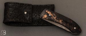   Couteau " custom " par Alain & Joris Chomilier - Bouleau madré stabilisé et damas Carbone Cuivre