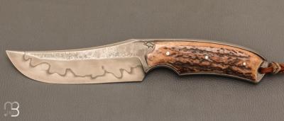  Couteau " Sparus " fixe forgé par Guy Poggetti - Bois de cerf et C105