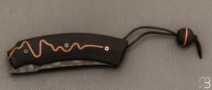  Couteau " 1310 " liner lock de SMZ Flammes de forge - Ébène / cuivre et lame sandwich