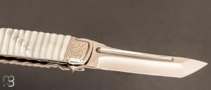   Couteau " Liner lock " custom par Koji Hara - Nacre blanche
