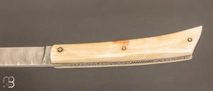    Couteau " Mandrin " de collection par Philippe Voissière - Ivoire de phacochère et lame Damasteel®