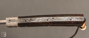 Couteau de collection modèle " Berger " de Jean Pierre Veysseyre - Damas et noyer