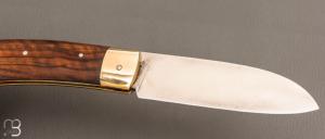   Couteau " custom " pliant par Mickaël Moing - Noyer et lame en 100Cr6