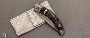    Couteau " liner-lock custom " par Alain & Joris Chomilier - Corne de Springbok et damas Chad Nichols