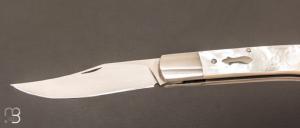   Couteau  "  Slipjoint" pliant fait main par Thierry Chevron - Nacre blanche et RWL-34