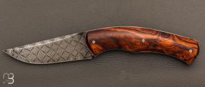    Couteau « Ibex » custom par Cyril Doche - Bois de fer et damas mosaïque