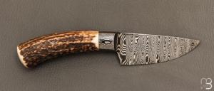   Couteau Semi intégral custom fixe de Israel Nascher  - Bois de cerf et damas