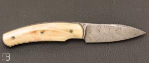  Couteau " custom " pliant de David Lespect - Ivoire de phacochère et lame damas