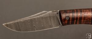   Couteau " BAD ASS " custom par Raphaël Durand - Koa et lame damas de Samuel Lurquin