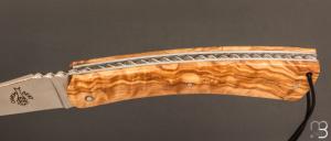 Couteau " Camembert " régional pliant en olivier - ressort spirale