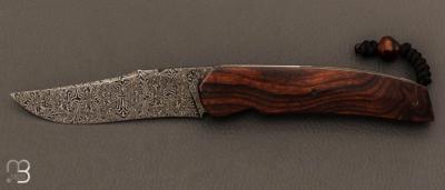  Couteau " Clint " front flipper par Florian Keller - Loupe de bois de fer et lame damas