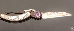   Couteau de poche Katsu - Kingfisher-T01 - Titane/Nacre et lame damas cuivre